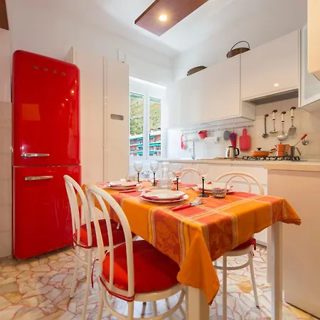 Casaviva - Classic Flat In Nervi * Genua